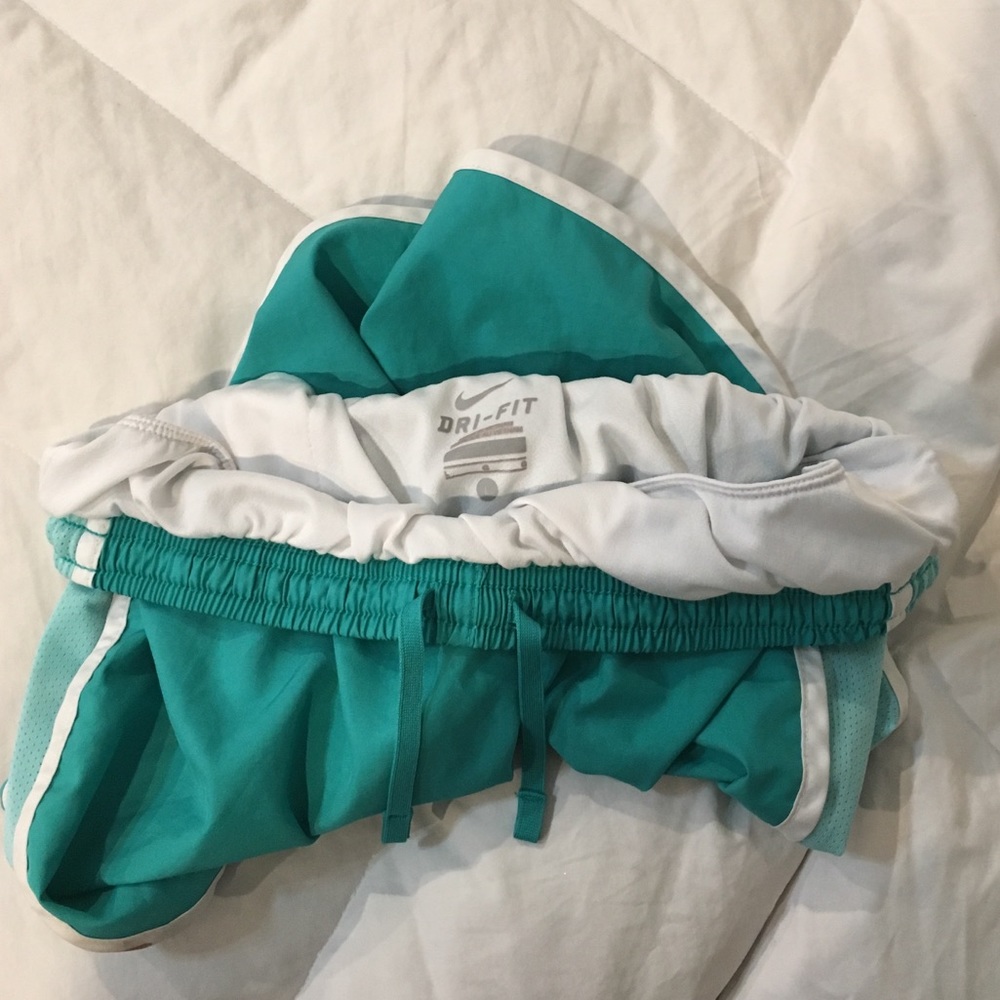 nike dri-fit shorts - Picture 4 of 4